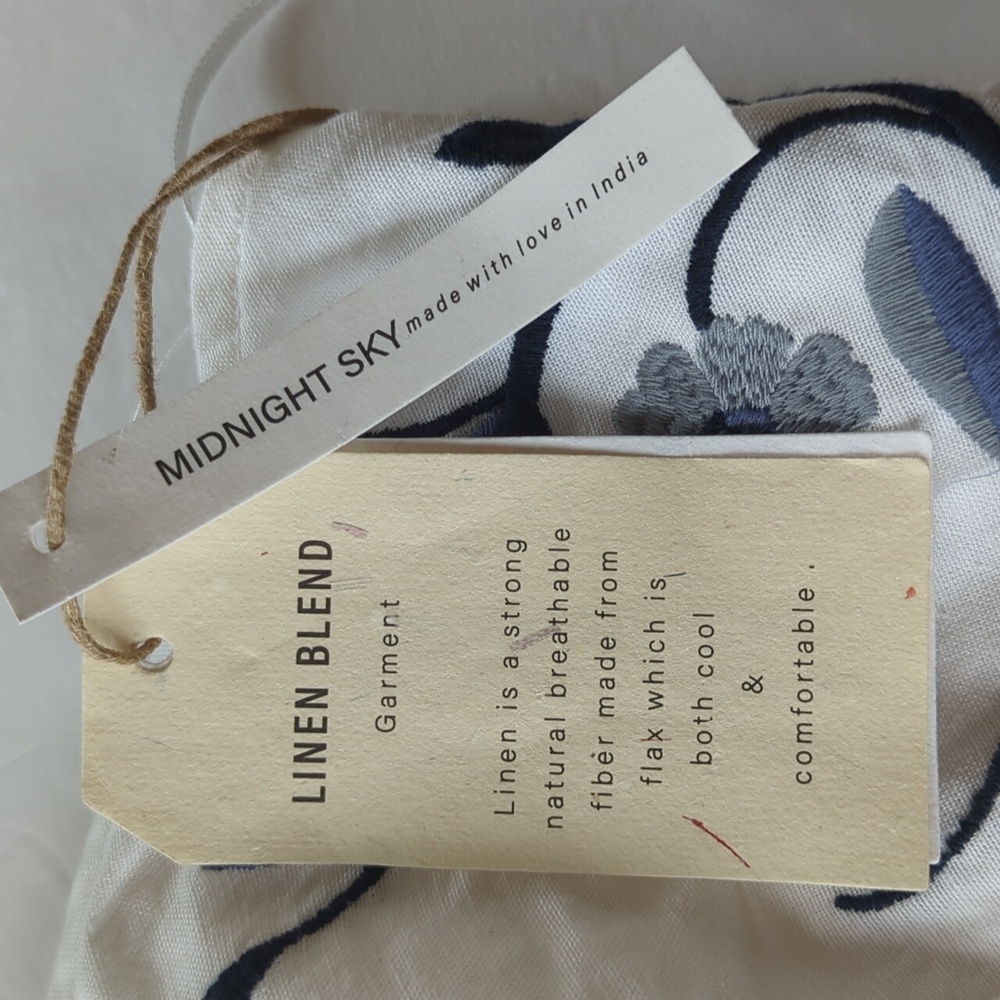 NEW Midnight Sky Linen Blend Embellished Floral Smocked Crop Top L White Blue - Picture 7 of 16
